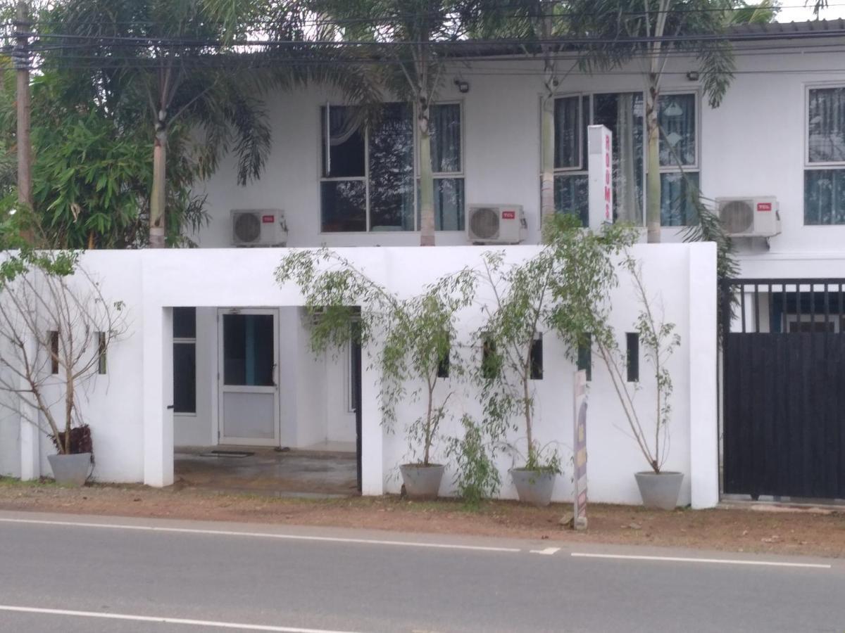 Saragama Holiday Resort Kurunegala Extérieur photo